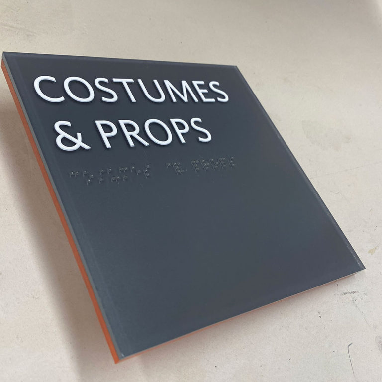 costumes&props-ada